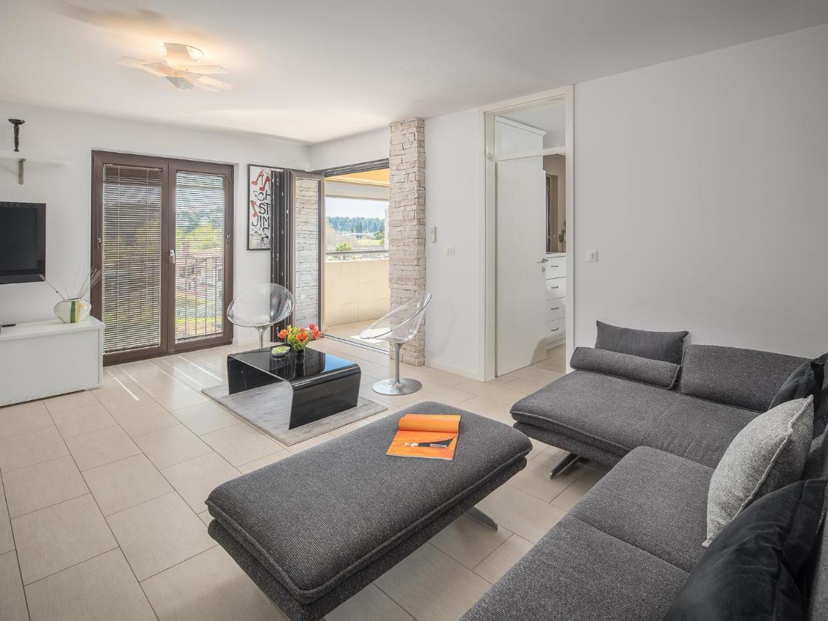 Apartment Residence ポレッチ エクステリア 写真