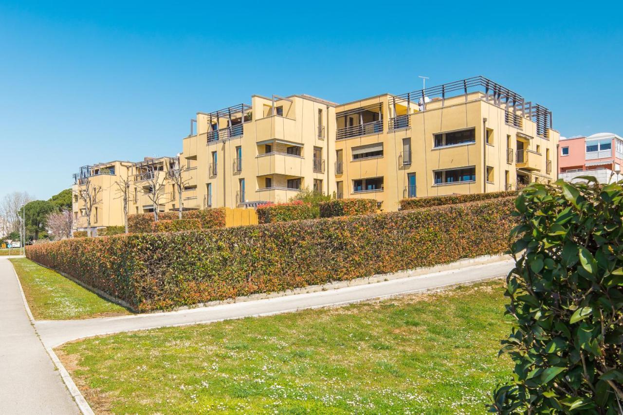 Apartment Residence ポレッチ エクステリア 写真