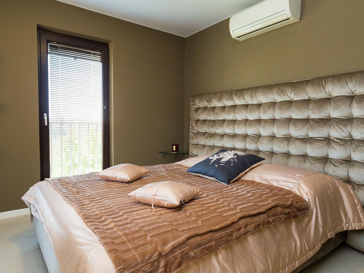 Apartment Residence ポレッチ エクステリア 写真